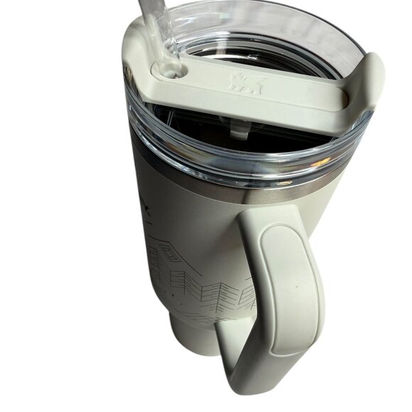 New NWT Winterscape Quencher H2.0 FlowState™ Tumbler | 40 OZ - Picture 9 of 11